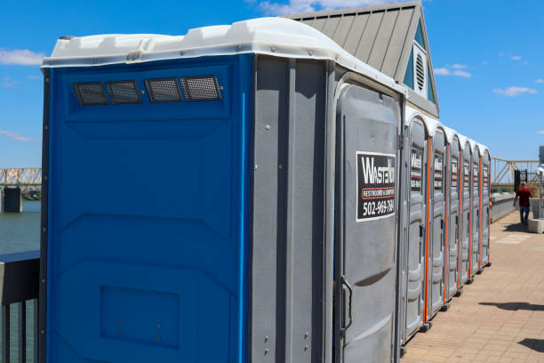 Best Deluxe Portable Toilet Rental in USA